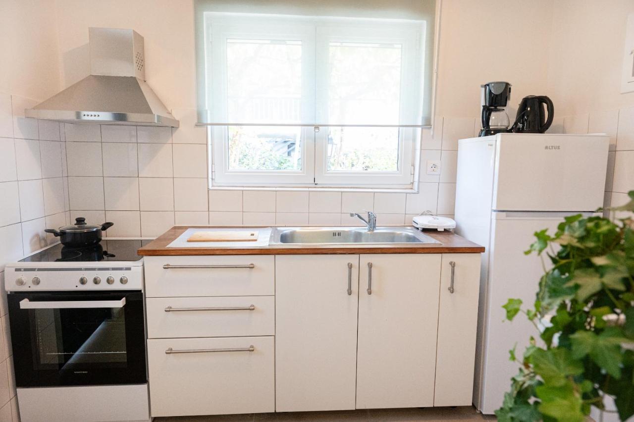 Sunny Yard Apartments Πόρος Εξωτερικό φωτογραφία