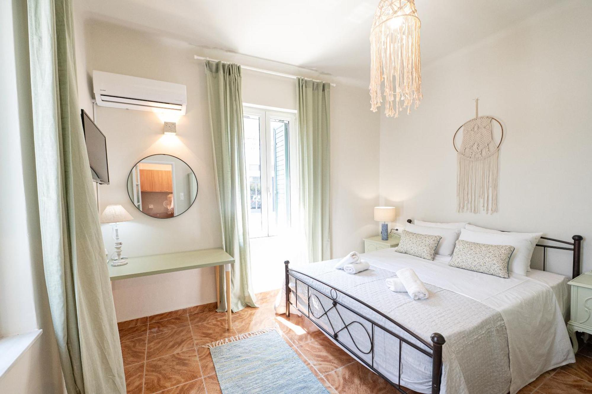 Sunny Yard Apartments Πόρος Εξωτερικό φωτογραφία